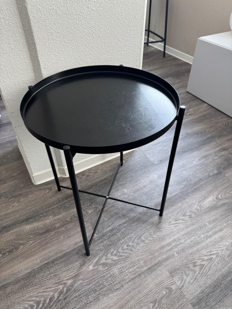 IKEA GLADOM bijzettafel zwart, Huis en Inrichting, Minder dan 55 cm, Gebruikt, Metaal of Aluminium, Rond