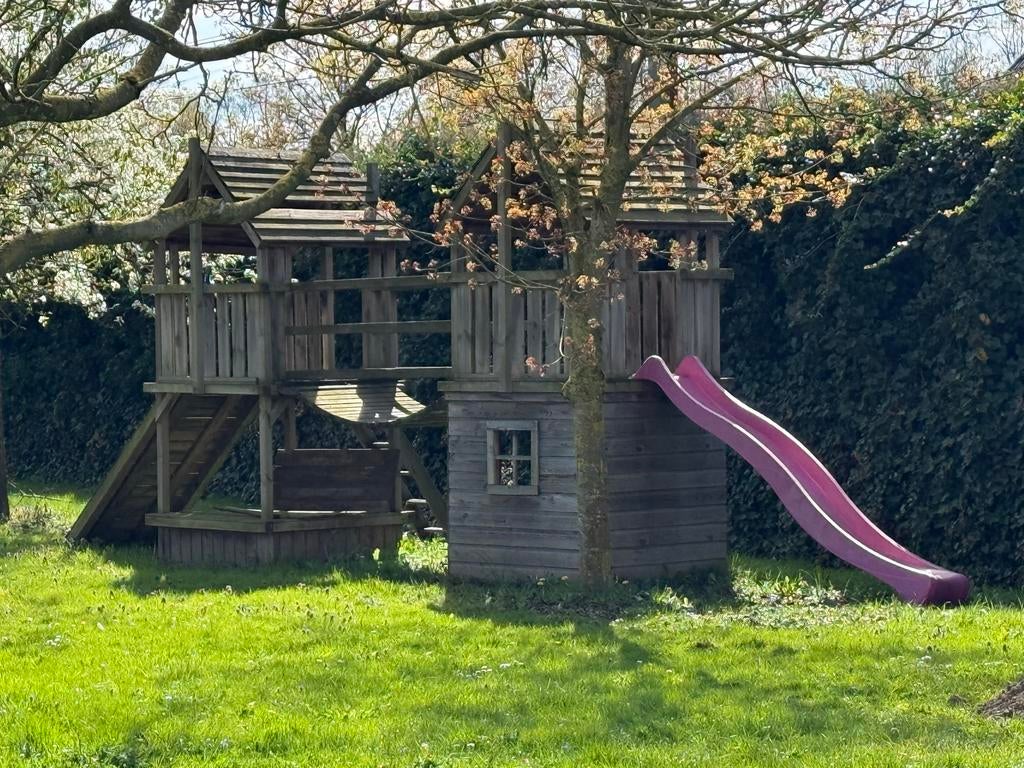 Houten speeltoestel met glijbaan en zandbak, Ophalen, Gebruikt, Zandbak