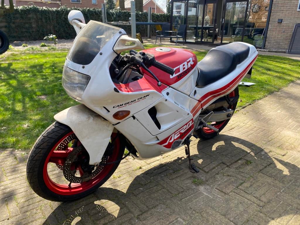 Honda CBR Aero 400R en honda vf 750f, Motoren, Particulier