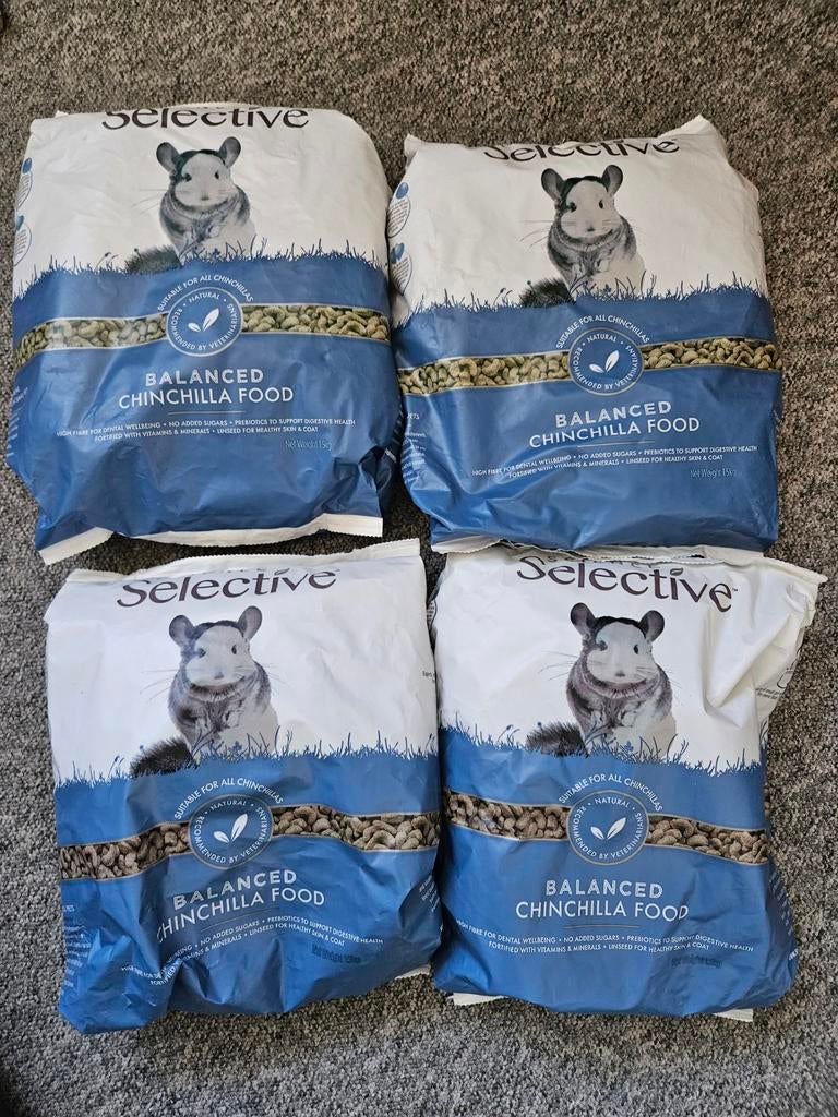 Chinchilla voer Selective 4 zakken van 1,5 kg en zand, Ophalen