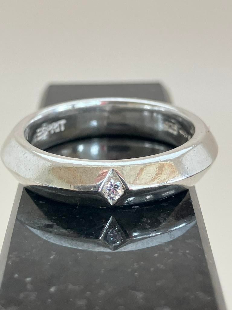 Prachtige ring van Esprit, 18 tot 19, Ophalen of Verzenden, Zo goed als nieuw, Dame