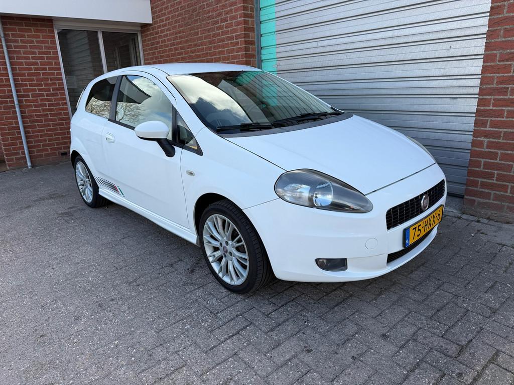 Fiat Grande Punto 1.4 NeroBianco Bj:2009 NAP!, Voorwielaandrijving, 4 cilinders, Elektrische ramen, 400 kg