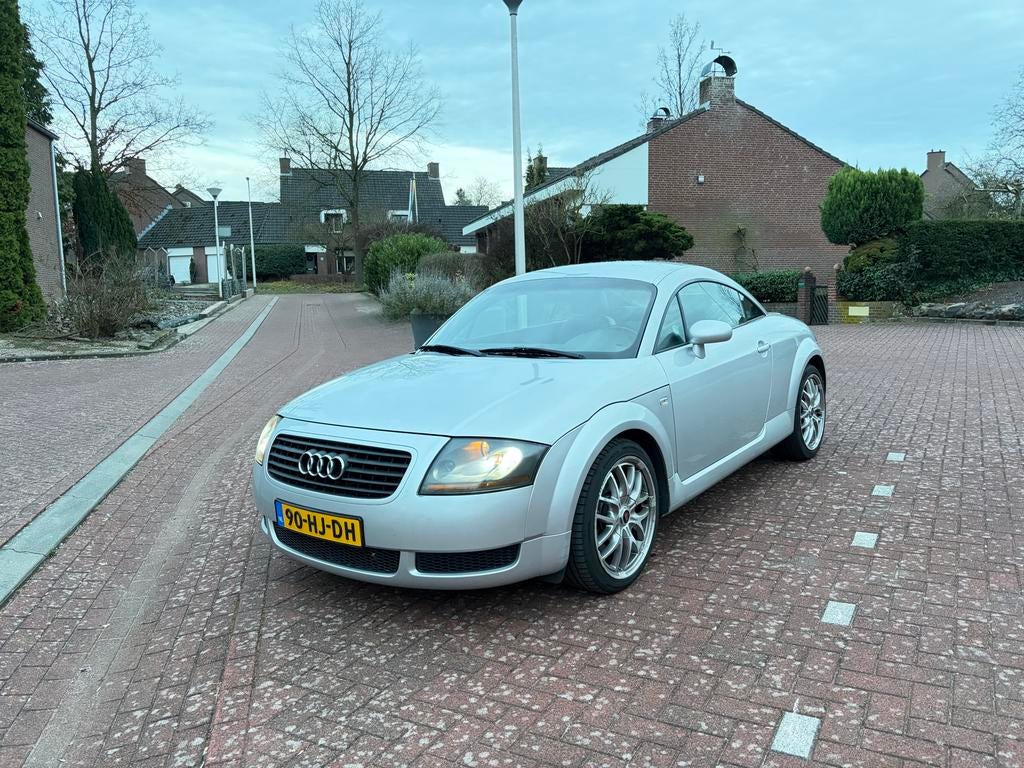 Audi TT 1.8 5V Turbo 180 pk 2001 Youngtimer Goed onderhouden, Voorwielaandrijving, TT, Zwart, 4 cilinders