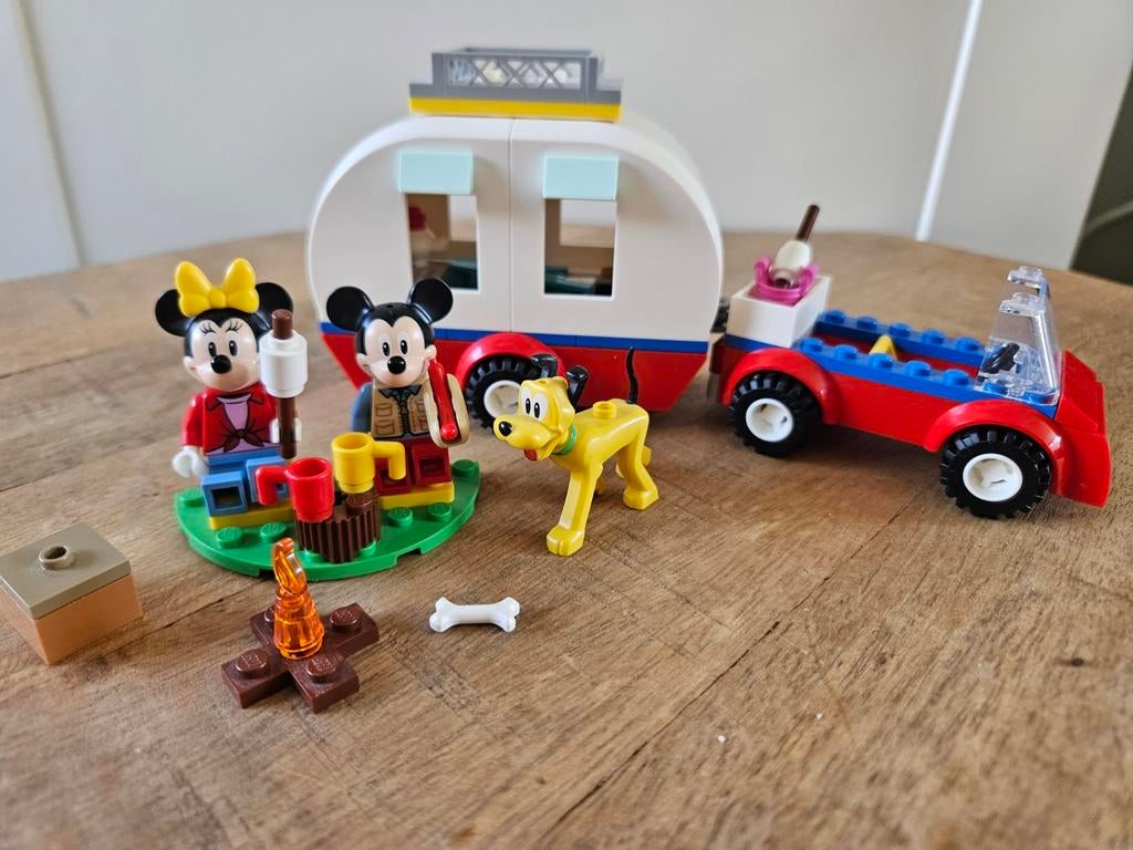 Lego Disney Mickey en Minnie Mouse Kampeeravontuur, Ophalen of Verzenden, Zo goed als nieuw, Complete set, Lego