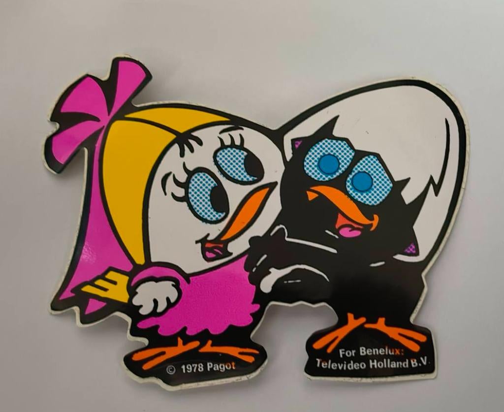 Sticker Calimero en Priscilla 1978, Ophalen of Verzenden, Nieuw, Strip of Tekenfilm