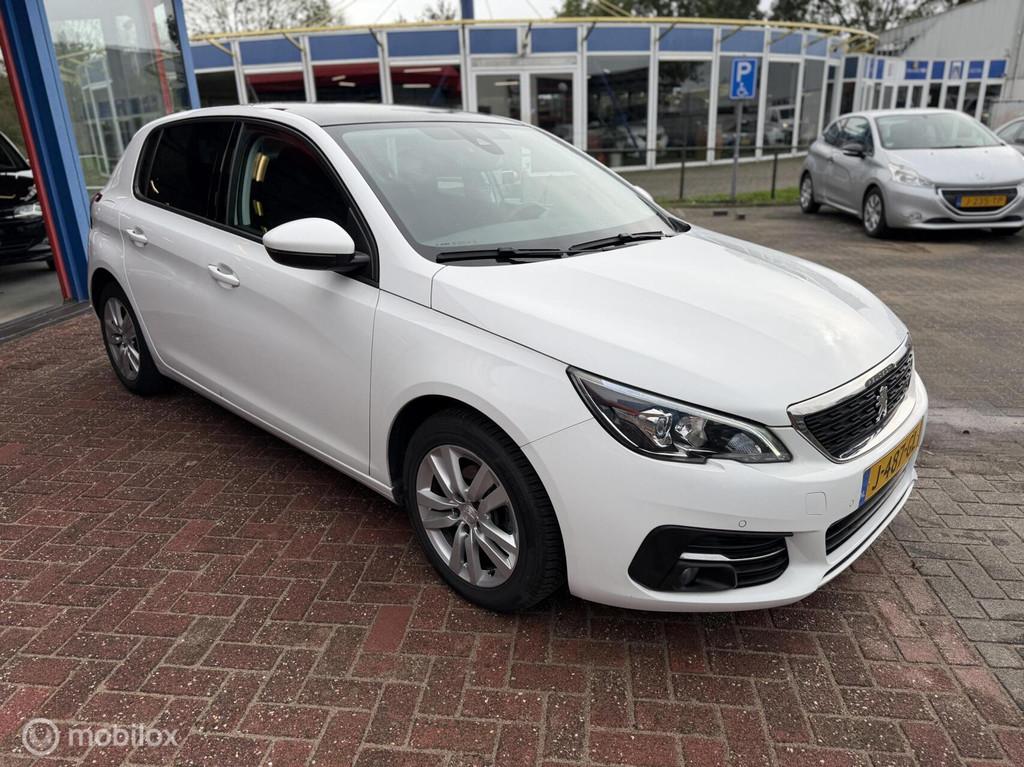 Peugeot 308 1.2 PureTech Blue Lease Executive APPLE CARPLAY!, Voorwielaandrijving, Stof, Euro 6, Wit