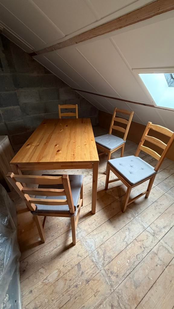Tafel en 4 stoelen, Huis en Inrichting, Tafels | Eettafels, Ophalen, 100 tot 150 cm, 50 tot 100 cm, Zo goed als nieuw