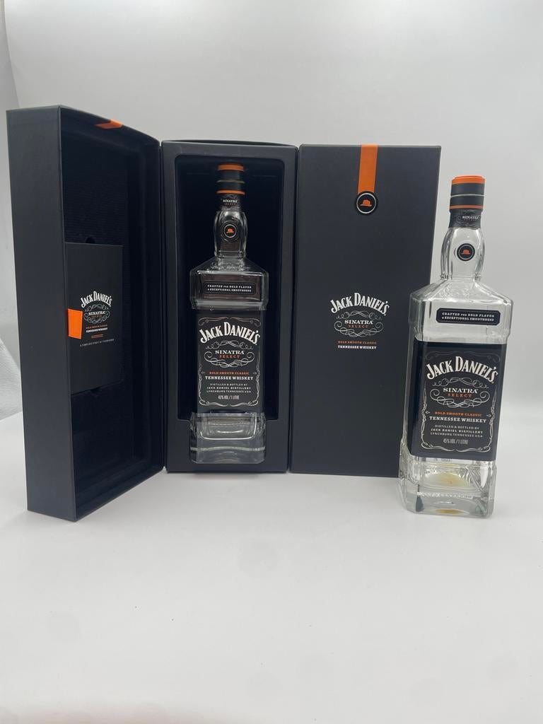 Jack Daniëls Sinatra fles leeg met doos, Ophalen of Verzenden, Gebruikt, Noord-Amerika, Overige typen