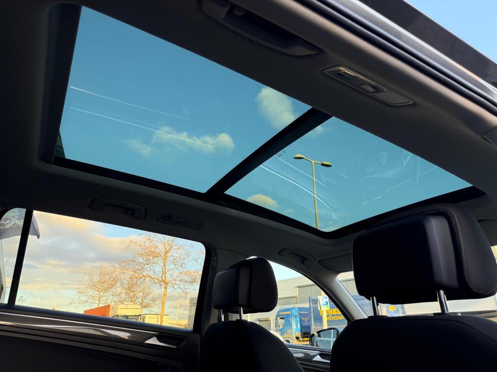 Volkswagen Tiguan Allspace 2.0 TSI 4Motion 220PK R-Line 7p., 12 maanden, Gebruikt, 4 cilinders, 7 stoelen