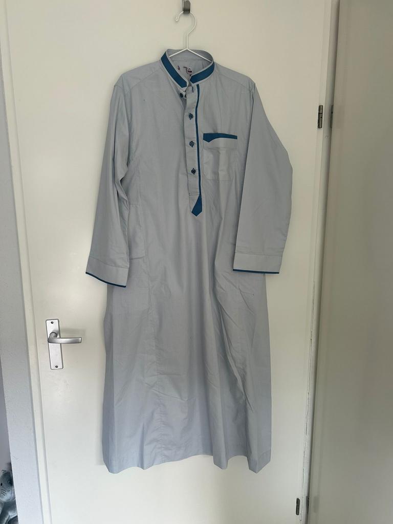 Mooie Djellaba - Lichtblauw met donkerblauwe accenten, Ophalen of Verzenden, Zo goed als nieuw