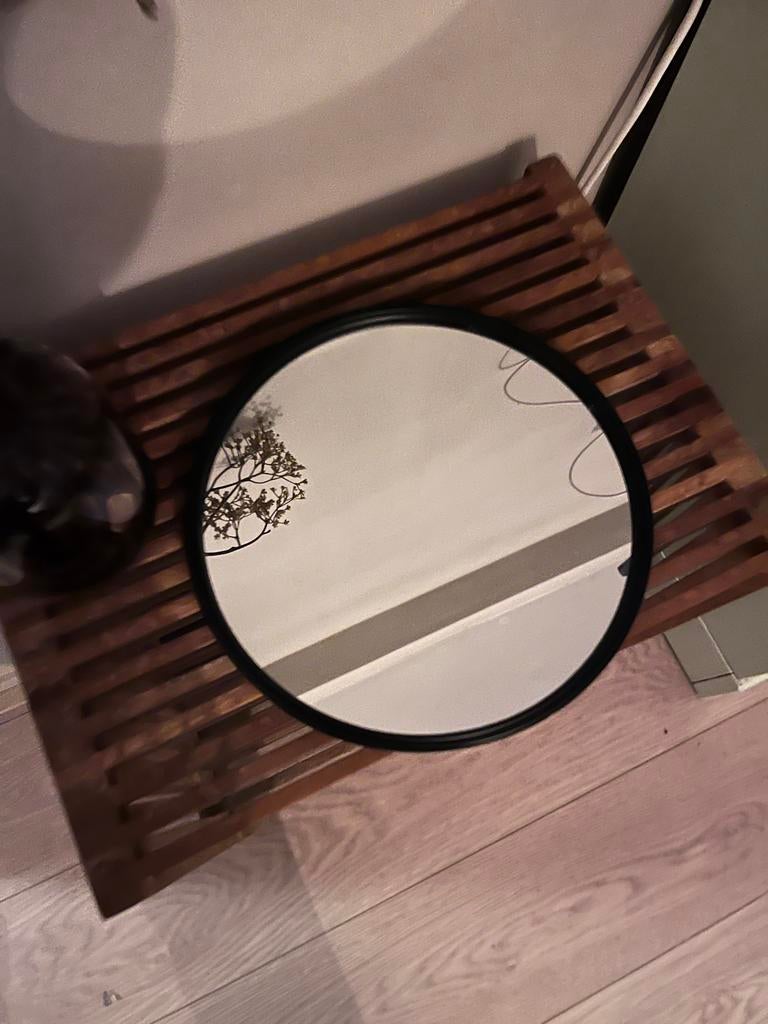 Stijlvolle Zwarte Ronde Spiegel - 30cm, Huis en Inrichting, Woonaccessoires | Spiegels, Ophalen, Minder dan 50 cm, Rond, Zo goed als nieuw