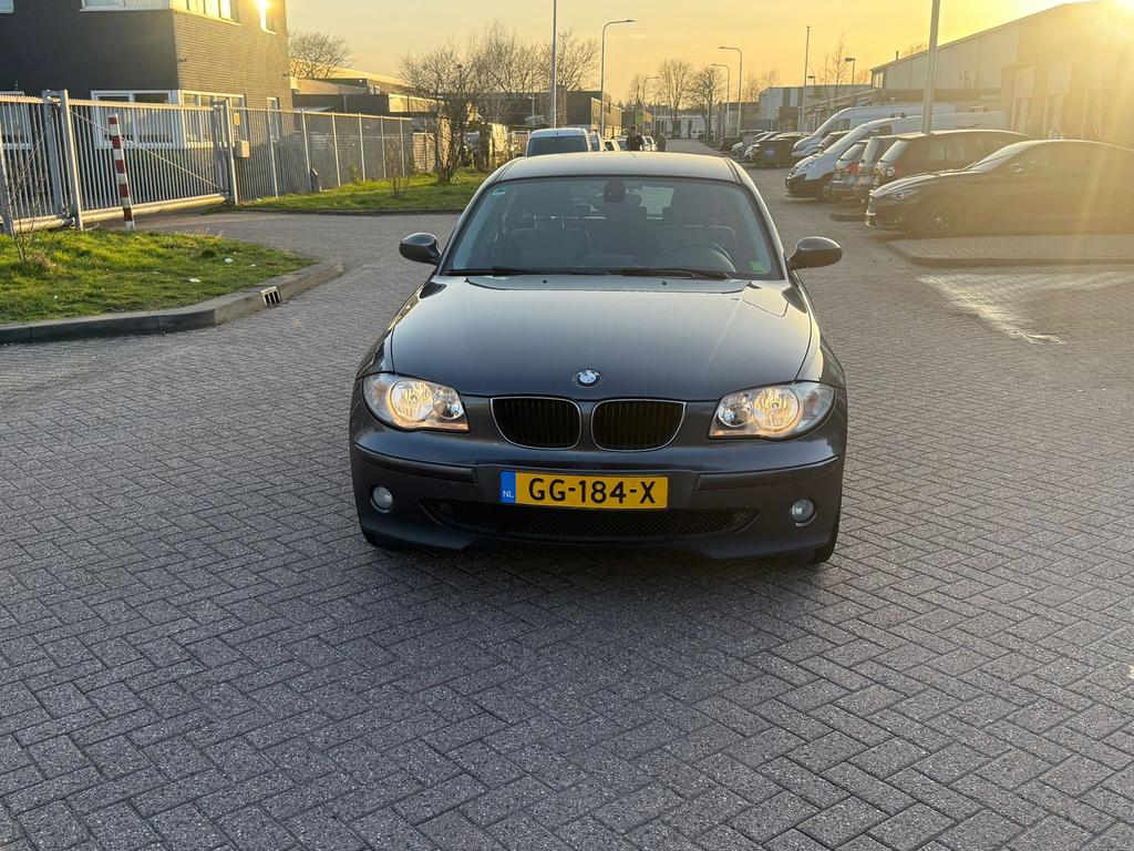 BMW 1-Serie 2.0 118I nette auto, 1-Serie, Achterwielaandrijving, 1995 cc, 4 cilinders