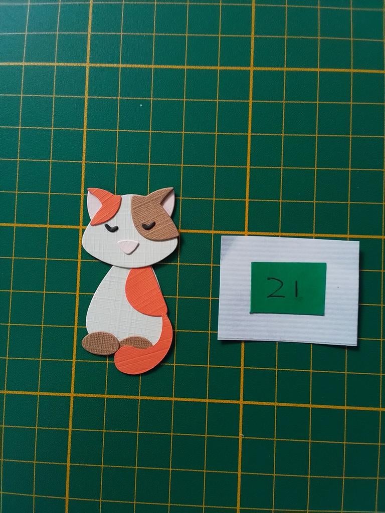 Z1 Stansjes witte lapjes kat met de ogen dicht, Ophalen of Verzenden, Nieuw, Kerst, Overige typen