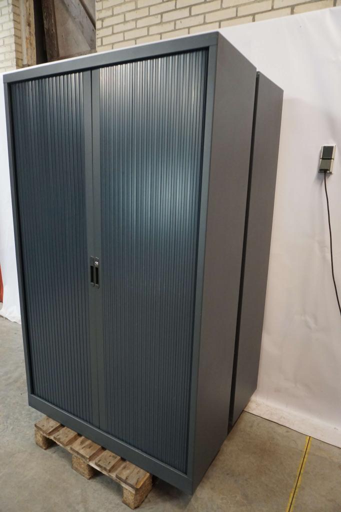 Donkere archiefkast roldeurkast kantoorkast dossierkast, Gebruikt, 100 tot 150 cm, Niet ingevuld, Meerdere deuren