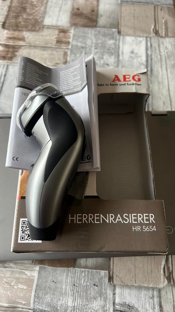 AEG scheerapraat als niuew, Ophalen of Verzenden, Zo goed als nieuw