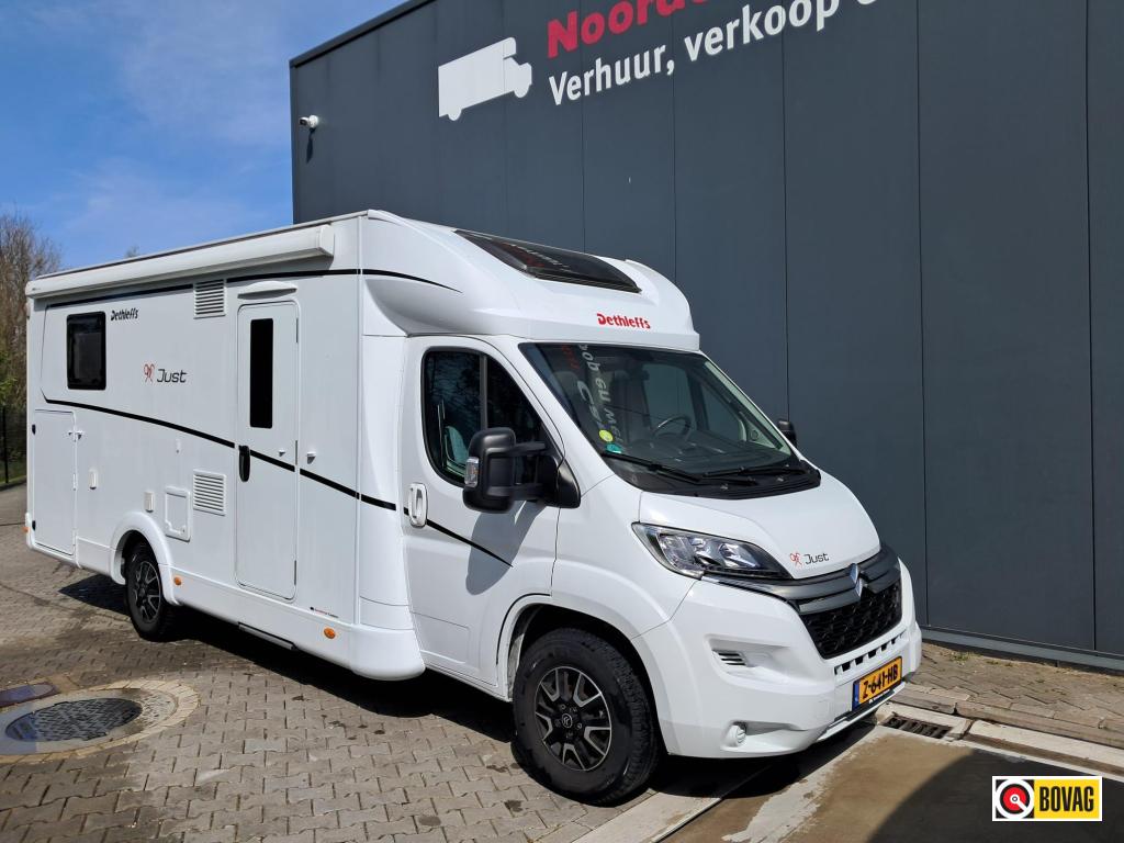 Dethleffs Just 90 T 7052 DBM - 165pk - queensbed, Koelkast, Bedrijf, Luifel, Dethleffs