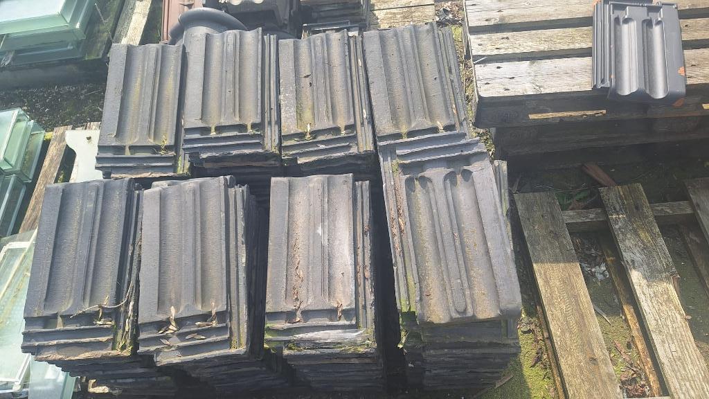 Dakpannen Mulden, Doe-het-zelf en Verbouw, Dakpannen en Dakbedekking, Ophalen, Gebruikt, Steen of Klei, Zwart