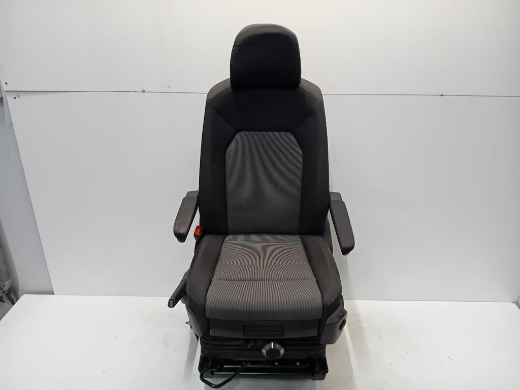 Stoel links voor Volkswagen Crafter, Onderdelen@venauto.nl, Van der Ven Autorecycling B.V., Gebruikt, Ettenseweg 76, 4706 PB Roosendaal, The Netherlands