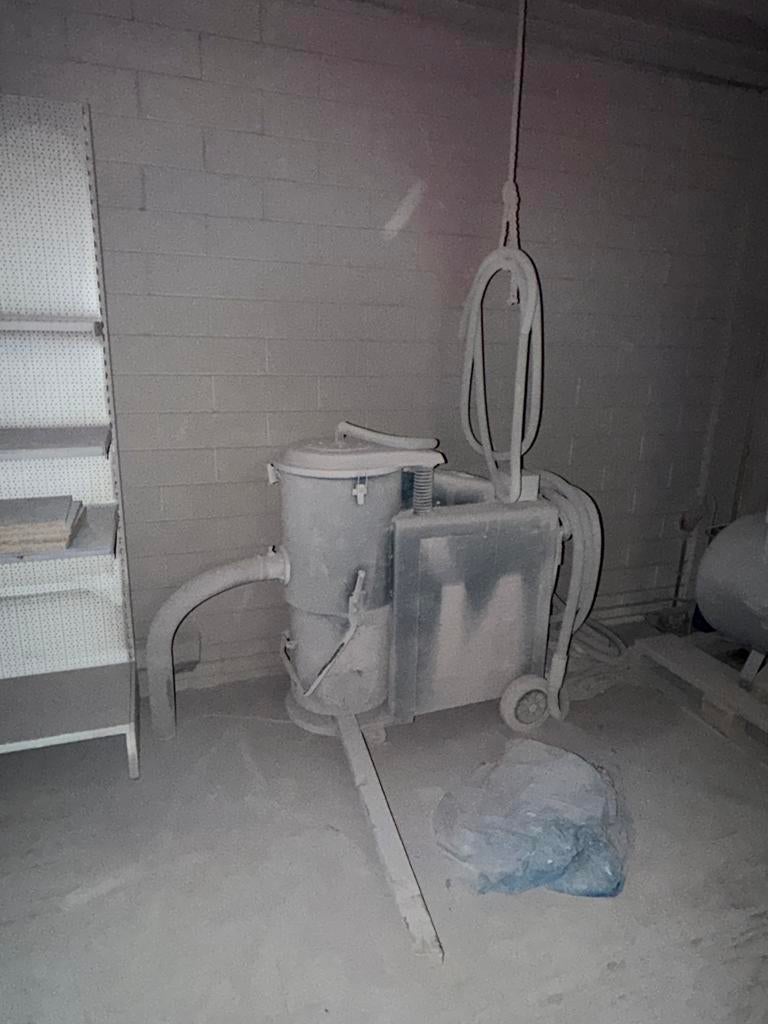 Krachtige Industriële Stofzuiger - Professionele Reiniging, Ophalen, Gebruikt, Stofzuiger, 2000 watt of meer