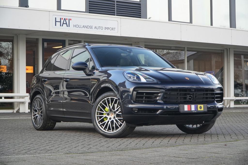 Porsche Cayenne 3.0 E-Hybrid I Sport Chrono Plus I Pano I St, Automaat, Cayenne, Gebruikt, Zwart