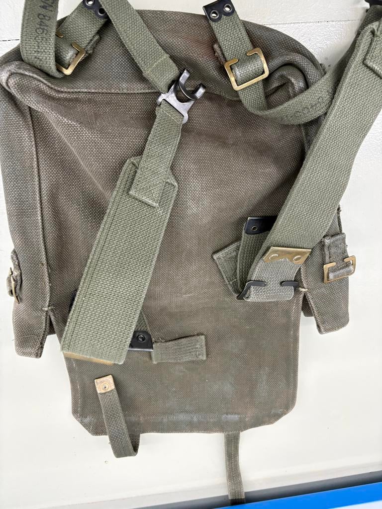 Vintage Leger Rugzak - Stevige Canvas Backpack, Sieraden, Tassen en Uiterlijk, Gebruikt, 25 tot 40 cm, Ophalen of Verzenden, Overige merken