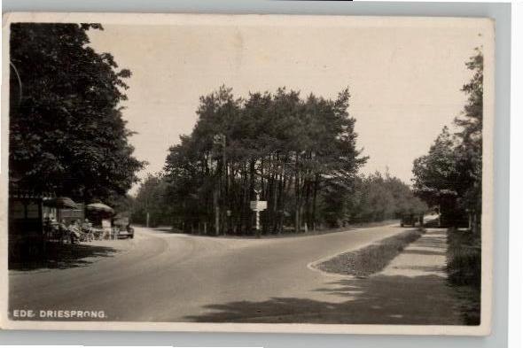 Ede Driesprong terras links militair st 1946