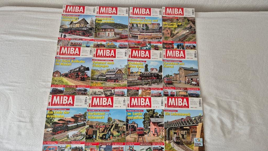 treinen: 12 MIBA tijdschriften uit 2011 (compleet), Overige merken, Gelijkstroom of Wisselstroom, Brug, Tunnel of Gebouw, Ophalen of Verzenden