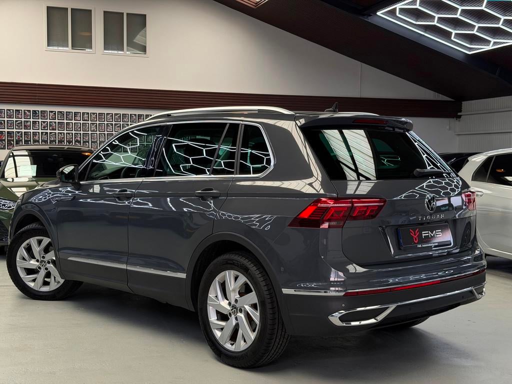 Volkswagen Tiguan 1.5 TSI Elegance CarPlay Camera, 1441 kg, Zwart, 4 cilinders, Bedrijf