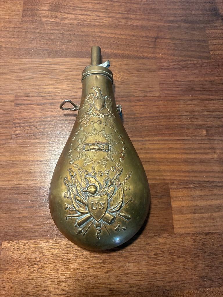 Originele US Military Powder Flask 1845–1865 Civil War era, Ophalen of Verzenden, Landmacht, Amerika, Embleem of Badge