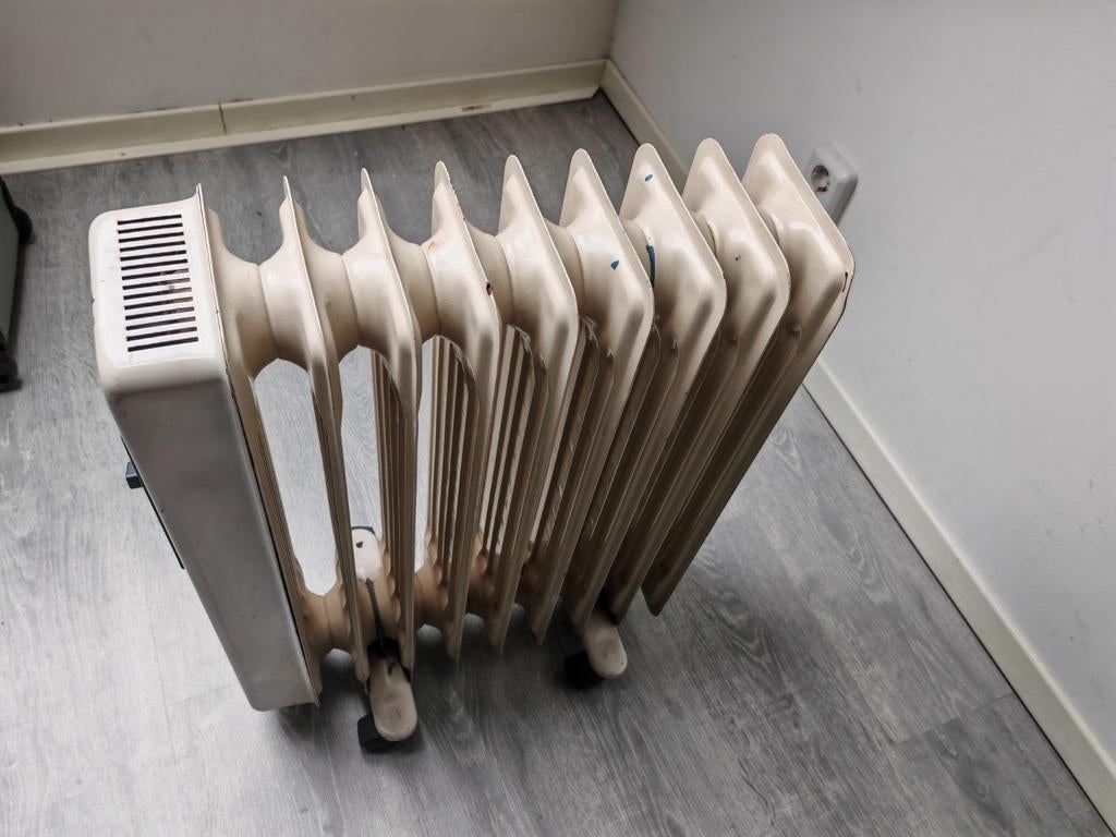 Radiator kachel 2000w, Ophalen, Gebruikt, Elektrisch, Overige soorten