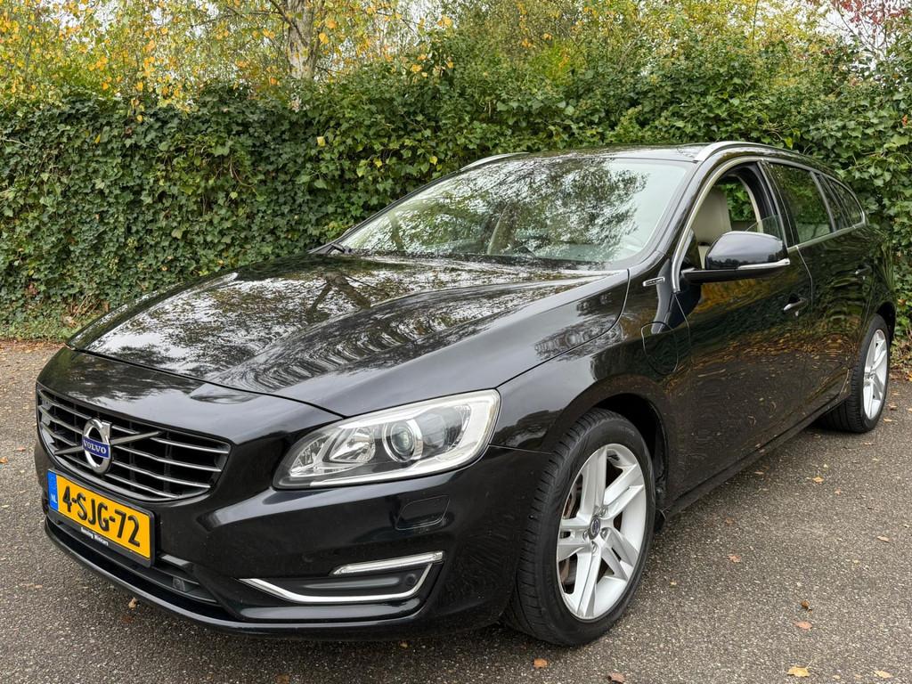 Volvo V60 2.4 D6 AWD Plug-In Hybrid Summum 2013 NIEUWE APK, Auto's, Automaat, Startonderbreker, Zwart, Vierwielaandrijving
