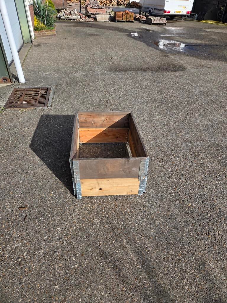 Drie gebruikte palletranden palletrand, Doe-het-zelf en Verbouw, Kratten en Dozen, Ophalen