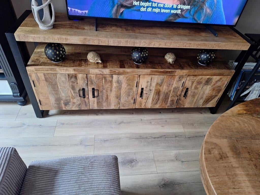 Mango houten dressoir, Ophalen, 150 tot 200 cm, Zo goed als nieuw, 25 tot 50 cm