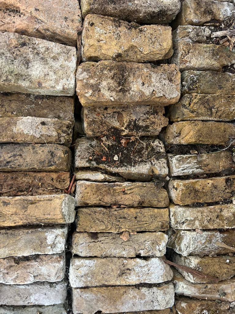 Heel veel originele en oude ijsselsteentjes stenen geel, Doe-het-zelf en Verbouw, Metselstenen, Ophalen, Zo goed als nieuw, Bakstenen