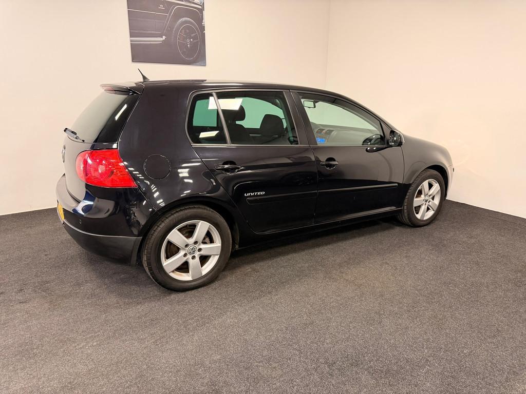 Volkswagen Golf 1.4 Trendline, Voorwielaandrijving, Stof, Gebruikt, Zwart