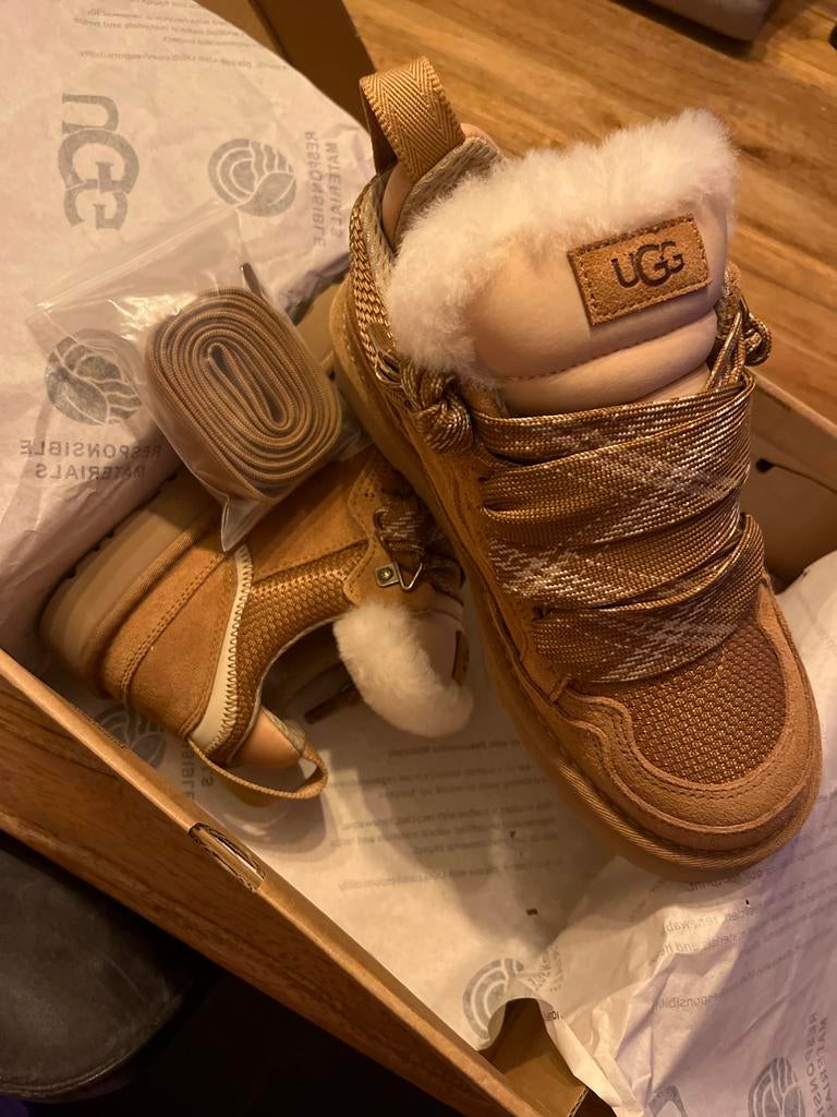 Nieuwe UGG W Lowmel sneakers - Maat 38, Kleding | Dames, Ophalen of Verzenden, Nieuw, Bruin, Lage of Enkellaarzen