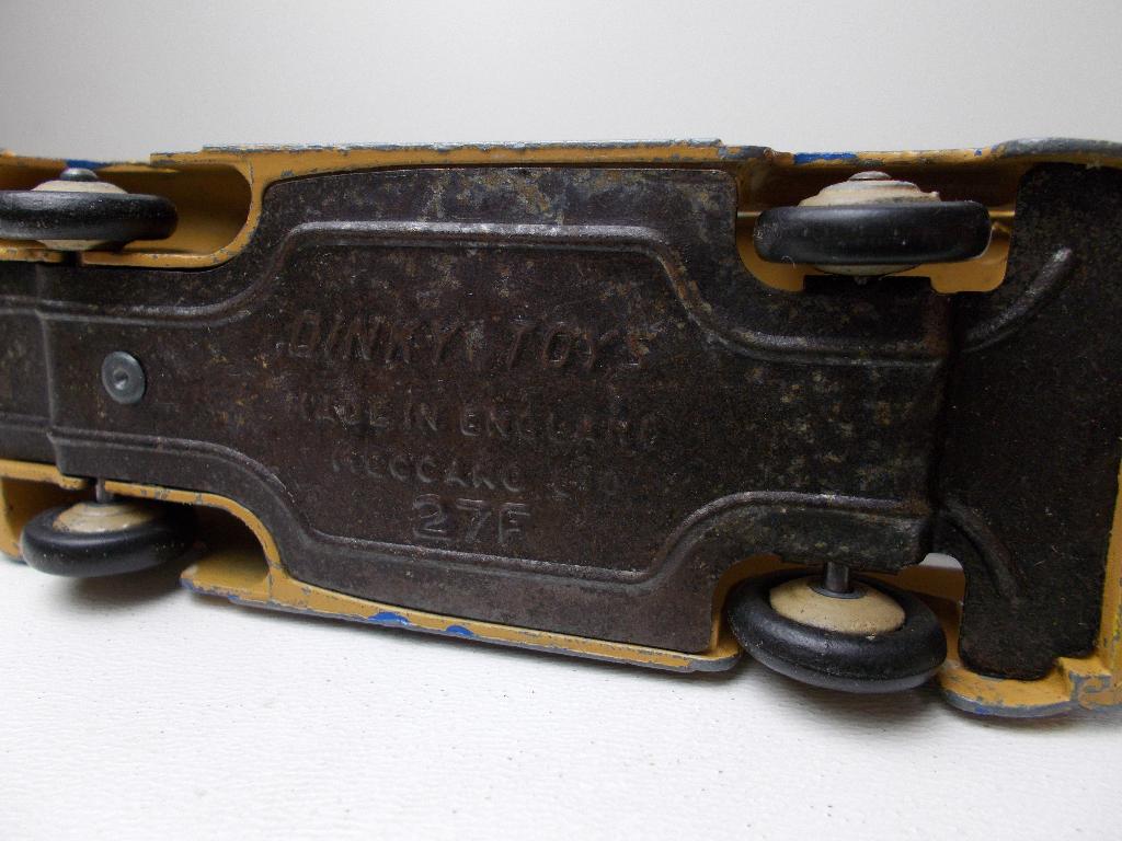 1950 Dinky Toys 27F PLYMOUTH ESTATE CAR "WOODY" (-B-), Hobby en Vrije tijd, Modelauto's | 1:43, Ophalen of Verzenden, Gebruikt