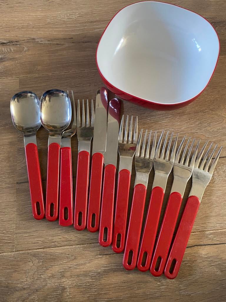 Mepal bestek en kommetje rood, Caravans en Kamperen, Ophalen of Verzenden, Gebruikt