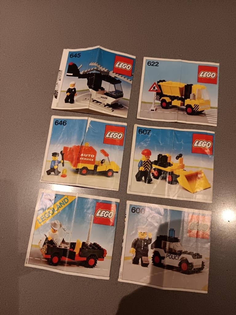 Lego diverse boekjes, Ophalen of Verzenden, Auto's