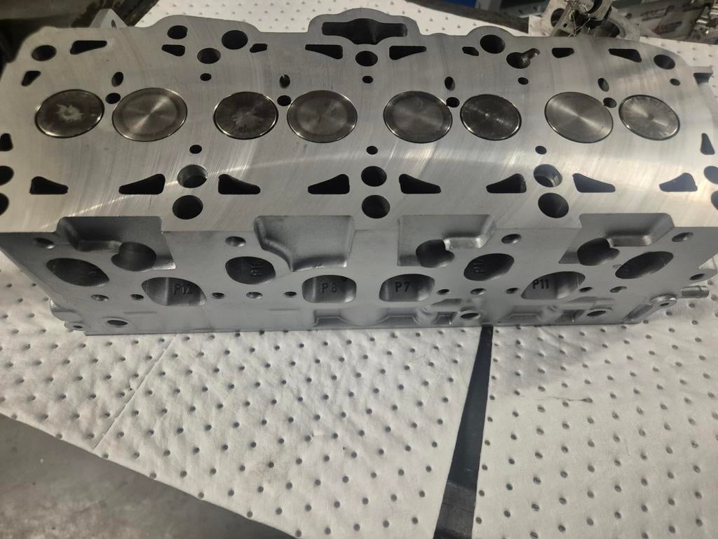 Diverse cilinderkoppen - Volkswagen, Mercedes, BMW, Ophalen of Verzenden, Gebruikt, BMW