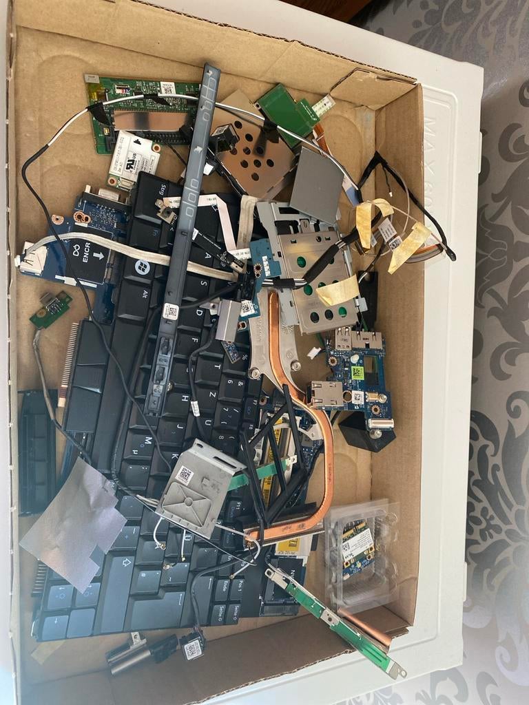 Dell Latitude E6410 Onderdelen - Bijna Compleet, Computers en Software, Ophalen of Verzenden, Gebruikt