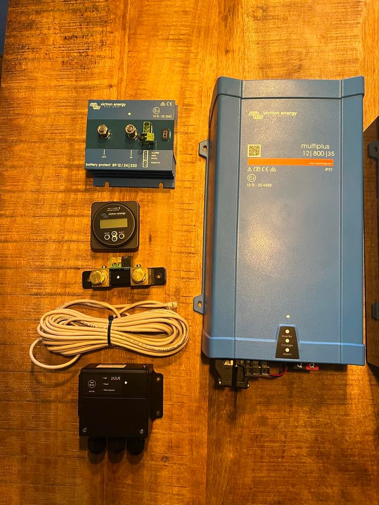 Victron Multiplus Camperset 12V - 800 35A, Ophalen, Gebruikt