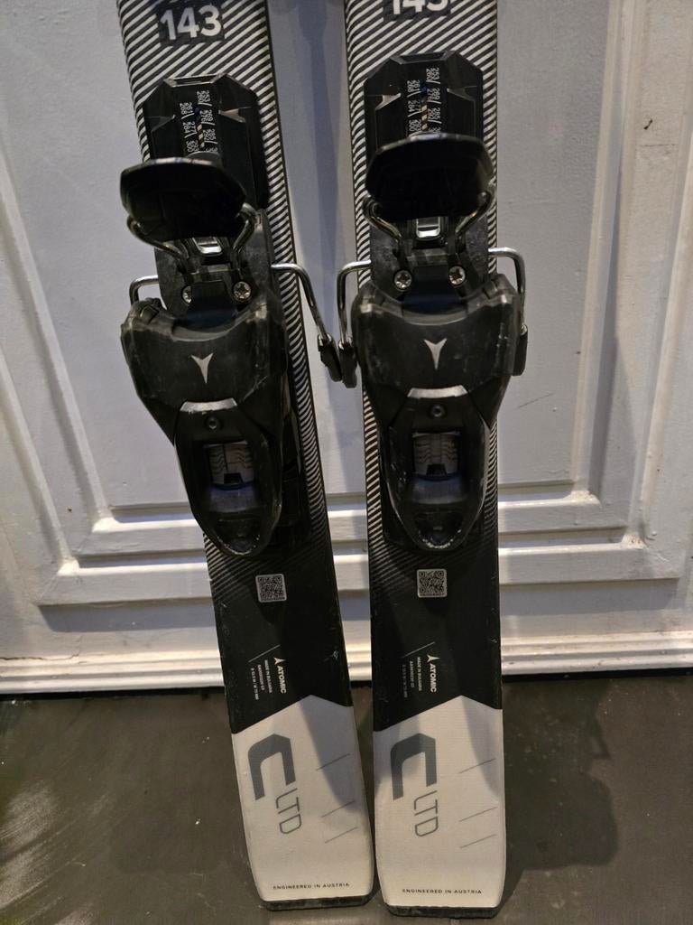 143cm ATOMIC CLOUD CLTD DAMES LIGHT CARVE SKIS, 140 tot 160 cm, Ophalen of Verzenden, Zo goed als nieuw, Carve