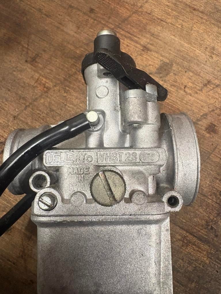 zo goed als nieuwe 28mm dellorto cabrateur, Ophalen of Verzenden, Zo goed als nieuw, Carburateur