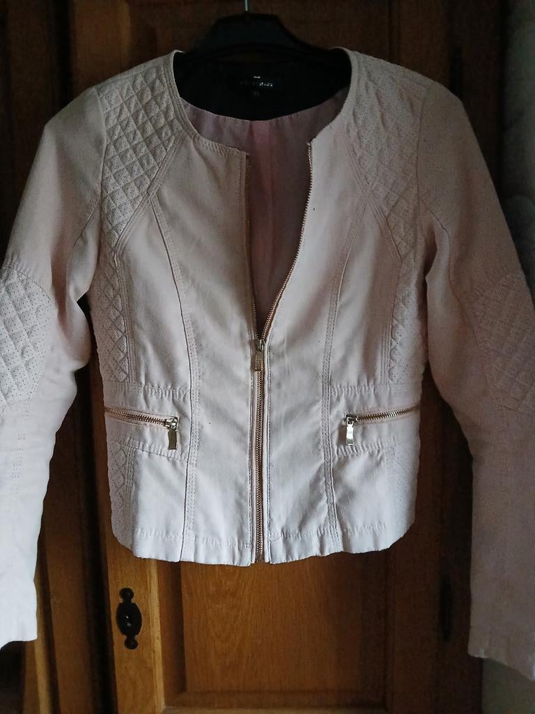 Leuk lichtroze jasje van Chic & Jeune in maat 36/XS., Ophalen, Zo goed als nieuw, Jasje, Roze