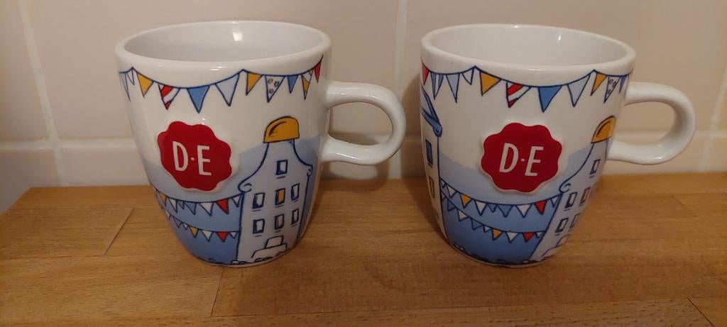 2 Douwe egberts kommen grachtenpandjes vlaggetjes ., Ophalen of Verzenden, Aardewerk, Wedgwood, Kop(pen) en/of Schotel(s)