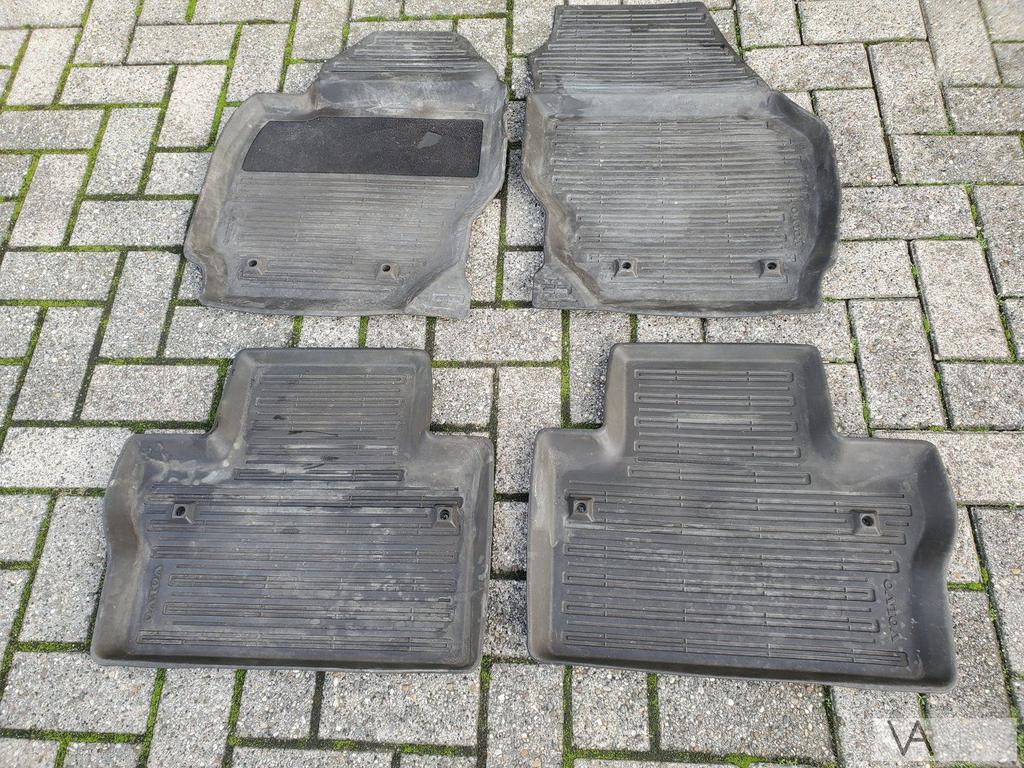 Volvo V70 xc70 S80 2007 - 2016 mattenset rubber €50 winter, Ophalen of Verzenden, Gebruikt, Volvo