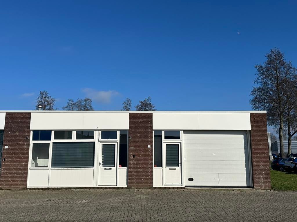 Te huur bedrijfsunit met kantoor in Emmeloord 125 m2, Zakelijke goederen, Bedrijfs Onroerend goed, Bedrijfsruimte