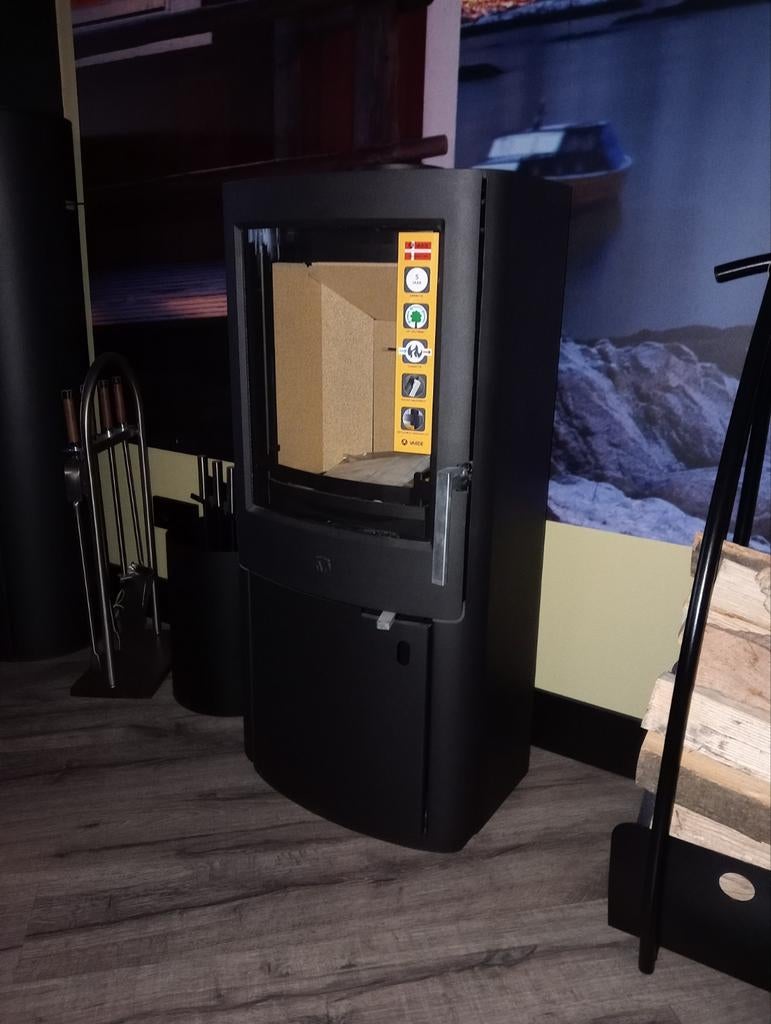 Varde Uniq, Ophalen, Vrijstaand, Hout, Nieuw