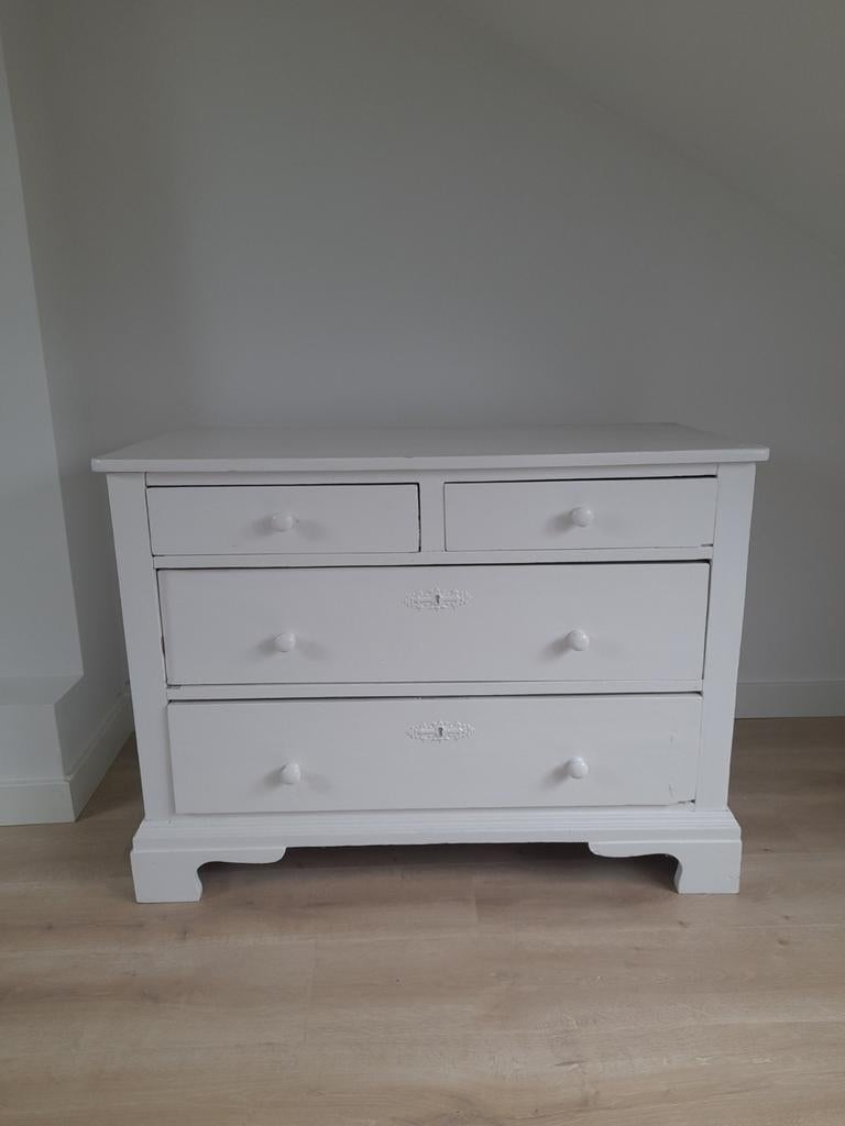 Witte gelakte ladekast - 4 lades - 104x52x77 cm, Ophalen, Gebruikt, 100 tot 150 cm, Met lade(s)